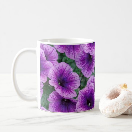Lilac Petunia Blume Kaffeetasse (Mit Donut)