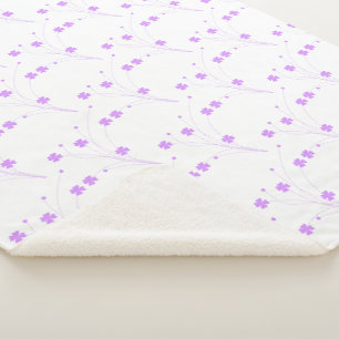 Lilac Purple Blumen, kleine pastellfarbene Blütenb Sherpadecke