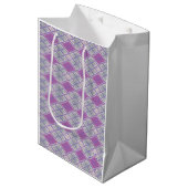LILAC RAUTE STRICK Mittlere Geschenktüte (Vorderseite Schrägansicht)