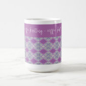LILAC RAUTE STRICK "Stricken + Kaffee" Große Tasse (Mittel)