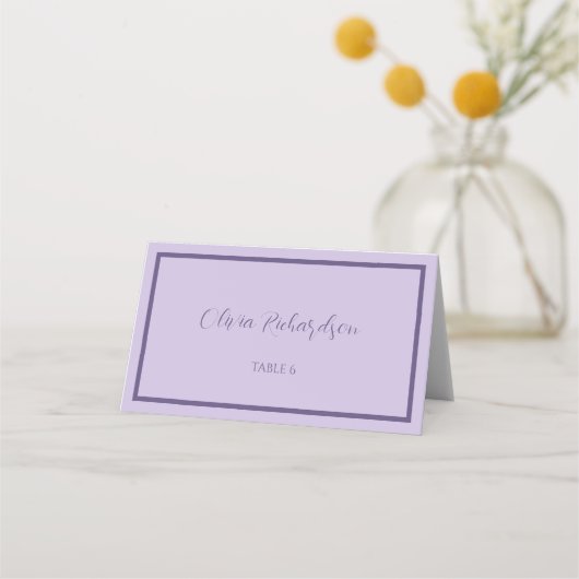 Lilac und Lavender Script Wedding Platzkarte (Vorderseite)