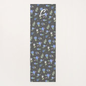 Lilac und Violet auf grauem handgemalten Yoga Mat Yogamatte (Rückseite)