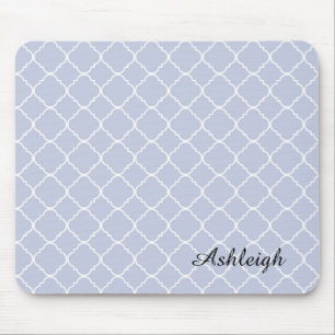 Lilac und White Quatrefoil Mousepad