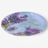 Lilacs Happy Geburtstag Pappteller (Schrägansicht)