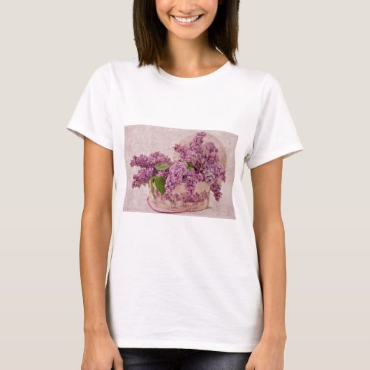 Lilacs in einem Viktorianischen Hutkasten T-Shirt (Vorderseite)