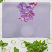 Lilacs in Springtime Handtuch (Gefaltet)