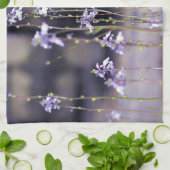 Lilafarbene Wildblumen Geschirrtuch (Gefaltet)