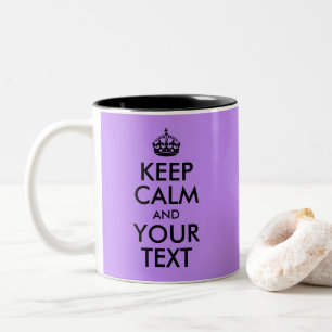 Lilaner Hintergrund - Bleib ruhig und dein Text Zweifarbige Tasse