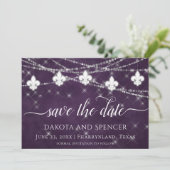 Lilie Eggplant Lila Lights | Dunkle Hochzeit Save The Date (Stehend Vorderseite)