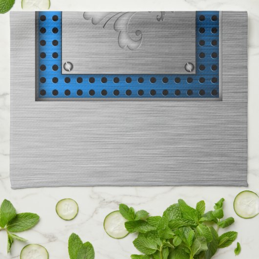 Lilie; Gebürsteter Metallblick Handtuch (Gefaltet)