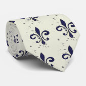 Lilie Krawatte (Gerollt)