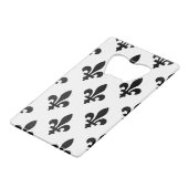 Lilie Pattern, Royal French, Black on White Geldbeutel Flaschenöffner (Rückseite Schrägansicht)