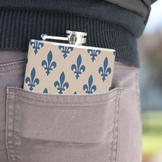 Lilie Pattern, Royal French Blue on Cream Flachmann (Beispiel)