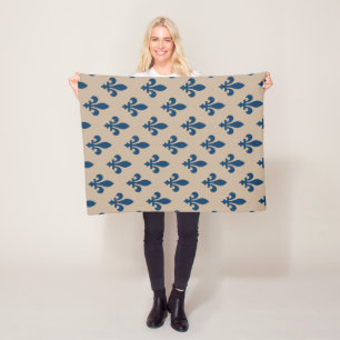 Lilie Pattern, Royal French Blue on Cream Fleecedecke