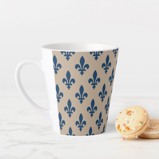 Lilie Pattern, Royal French Blue on Cream Milchtasse (Beispiel)