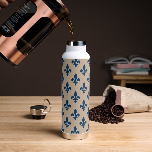 Lilie Pattern, Royal French Blue on Cream Trinkflasche (Kaffee)