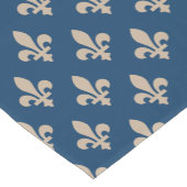 Lilie Pattern, Royal French, Cream on Blue Kurzer Tischläufer (Ecke)