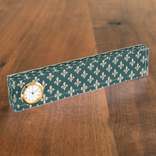 Lilie Pattern, Royal French Cream on Green Namensplakette
