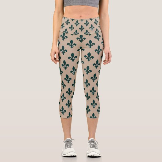 Lilie Pattern, Royal French Green on Cream Capri Leggings (Vorderseite)