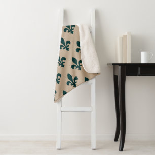 Lilie Pattern, Royal French Green on Cream Sherpadecke