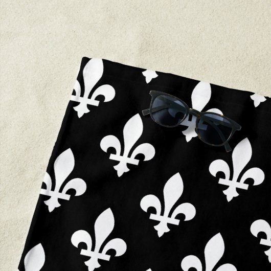 Lilie Pattern, Royal French, White on Black Strandtuch (Beispiel)
