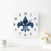 Lilie Quadratische Wanduhr (Zuhause)