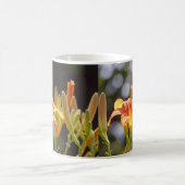 Lilien in der Sonne Kaffeetasse (Mittel)