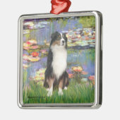 Lilies 2 - Tri Australian Shepherd Silbernes Ornament (Links)