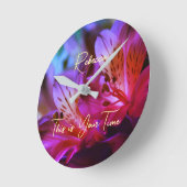 Lilies Floral personalizable Wall Clock Runde Wanduhr (Winkel)