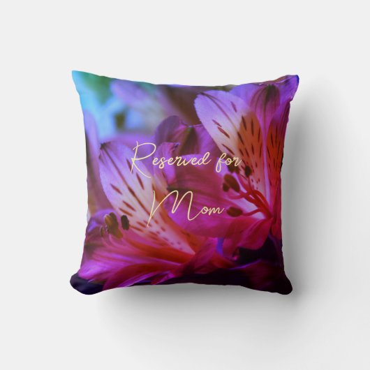 Lilies Personalizable Message Throw Pillow Kissen (Vorderseite)