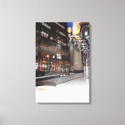 Lily Bar Leinwanddruck (Vorderseite)