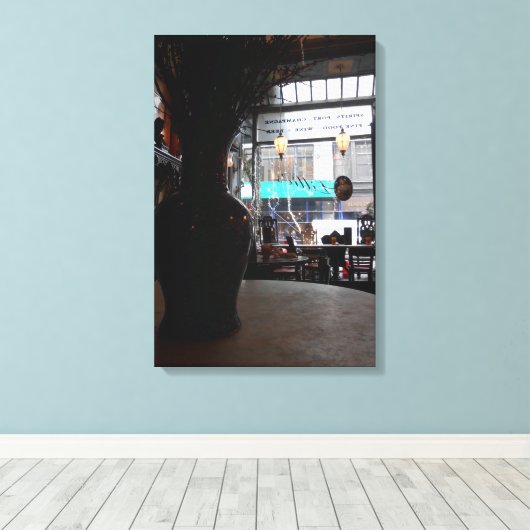 Lily Bar Leinwanddruck (Insitu (Holzboden))