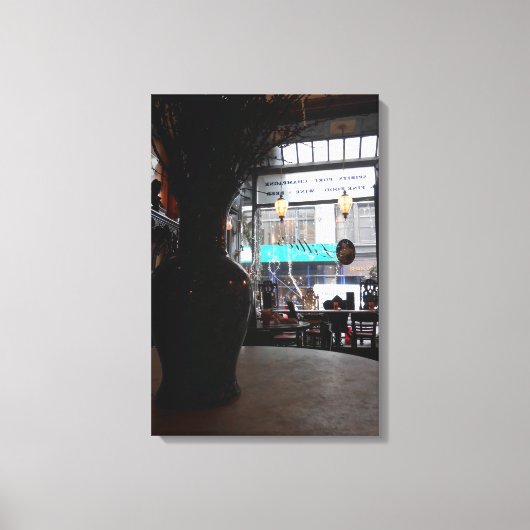 Lily Bar Leinwanddruck (Vorderseite)