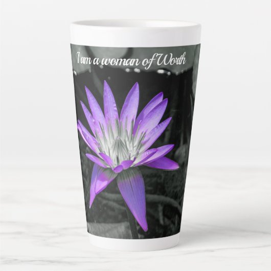 Lily Latte Tasse (Vorderseite)