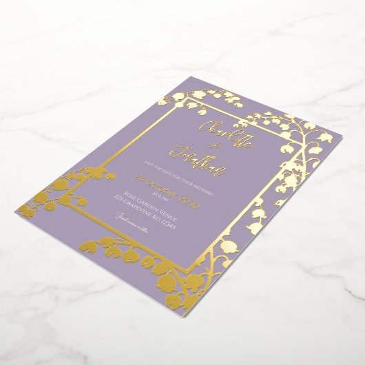 Lily of the Valley Floral Garden Wedding Gold Folieneinladung (Gedreht)