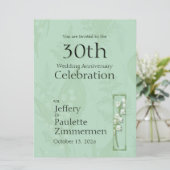 Lily of Valley mit Ferns | Sage Green Custom Einladung (Stehend Vorderseite)