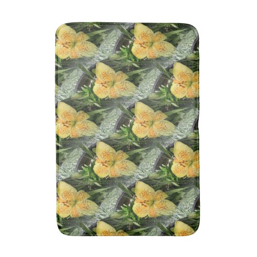 Lily Time... Badematte (Vorderseite Vertikal)