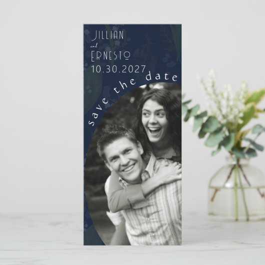 Lily Valley Dunkelblau mit verblasstem Hintergrund (Stehend Vorderseite)