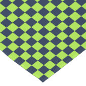 Lime and navy checkerboard pattern kurzer tischläufer (Ecke)