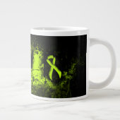 Lime Green Awareness Ribbon Grunge Herz Jumbo-Tasse (Rechts)