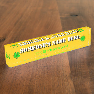 Lime Green Clover Ribbon von Kenneth Yoncich Namensplakette