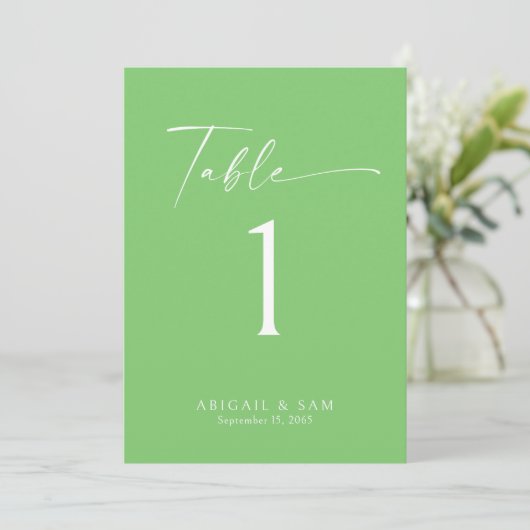 Lime Green White Text Wedding Tischnummer (Stehend Vorderseite)