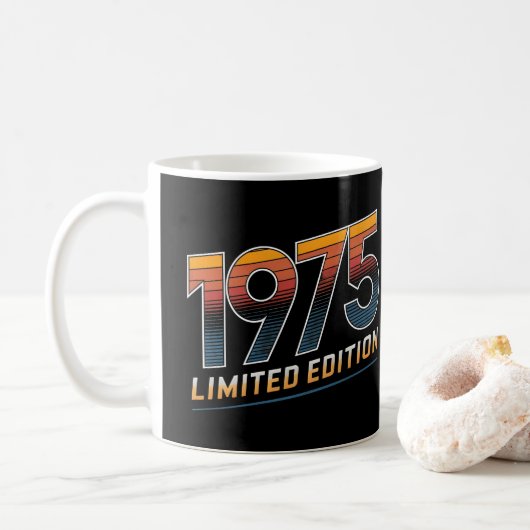 Limited Edition Birth Year 1975 Kaffeetasse (Mit Donut)