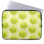 Limone Scheiben auf hellgelben Flächen Laptopschutzhülle (Vorderseite)