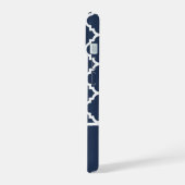 Limone und Navy Arabesque Muster Custom Monogram iPhone 15 Hülle (Linke Seite)