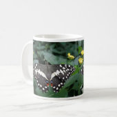 Limoner Schmetterling und Blume Kaffeepause Tasse (Vorderseite Links)