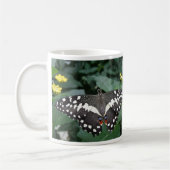 Limoner Schmetterling und Blume Kaffeepause Tasse (Links)