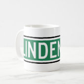 Linden Boulevard Sign Kaffeetasse (Vorderseite Links)
