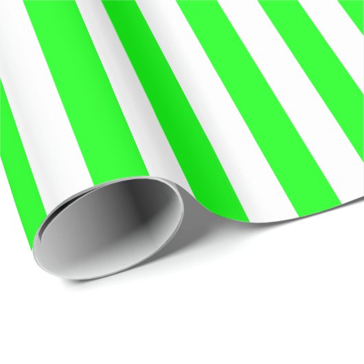 Lindgrün-weiß gestreift geschenkpapier (Rolleneckpunkt)
