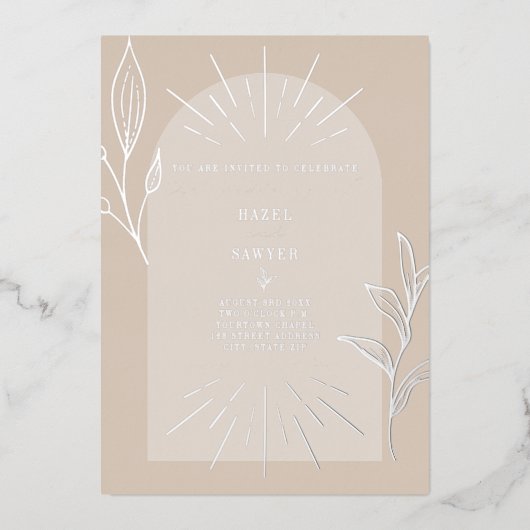 Line Art Arch Botanischer Tan Folieneinladung (Vorderseite)